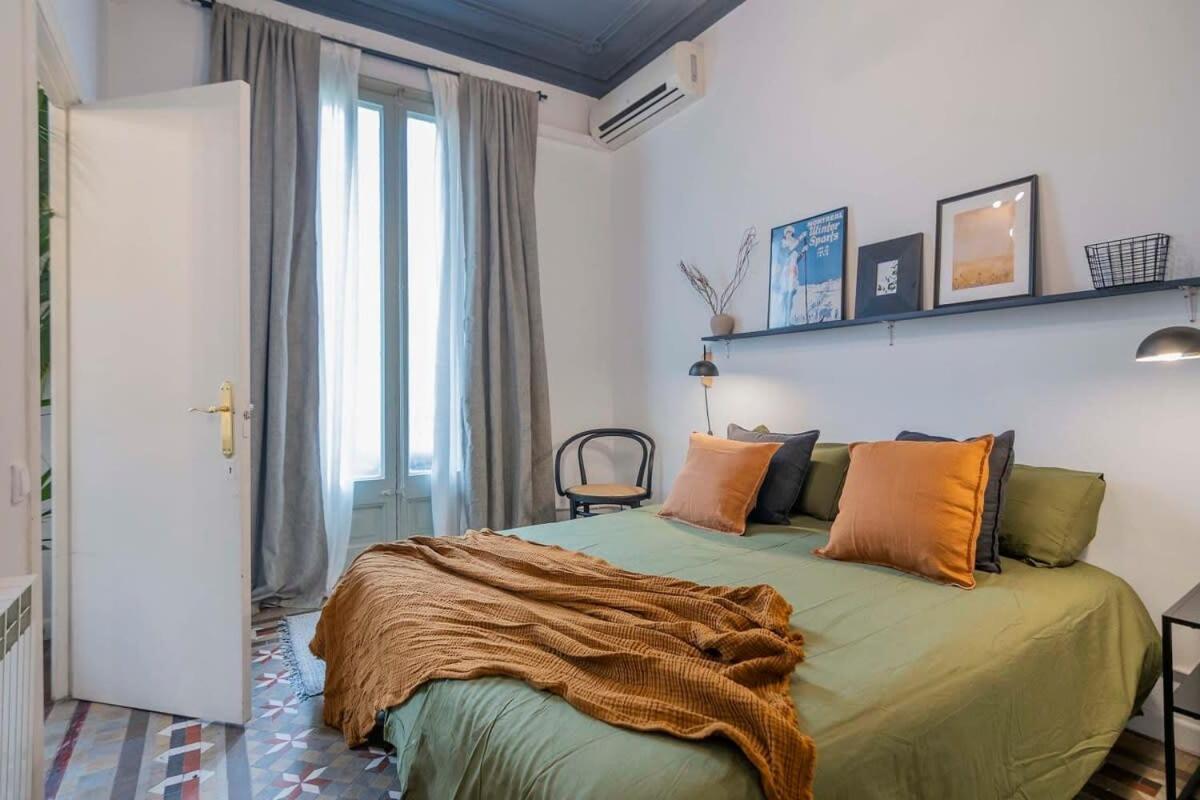 Elegant 4 Bedrooms 3 Bathrooms Catalan Home Barcelona Exteriör bild