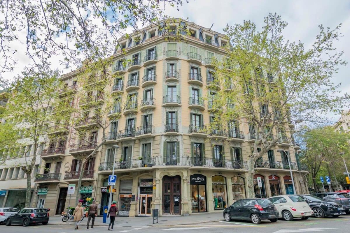 Elegant 4 Bedrooms 3 Bathrooms Catalan Home Barcelona Exteriör bild