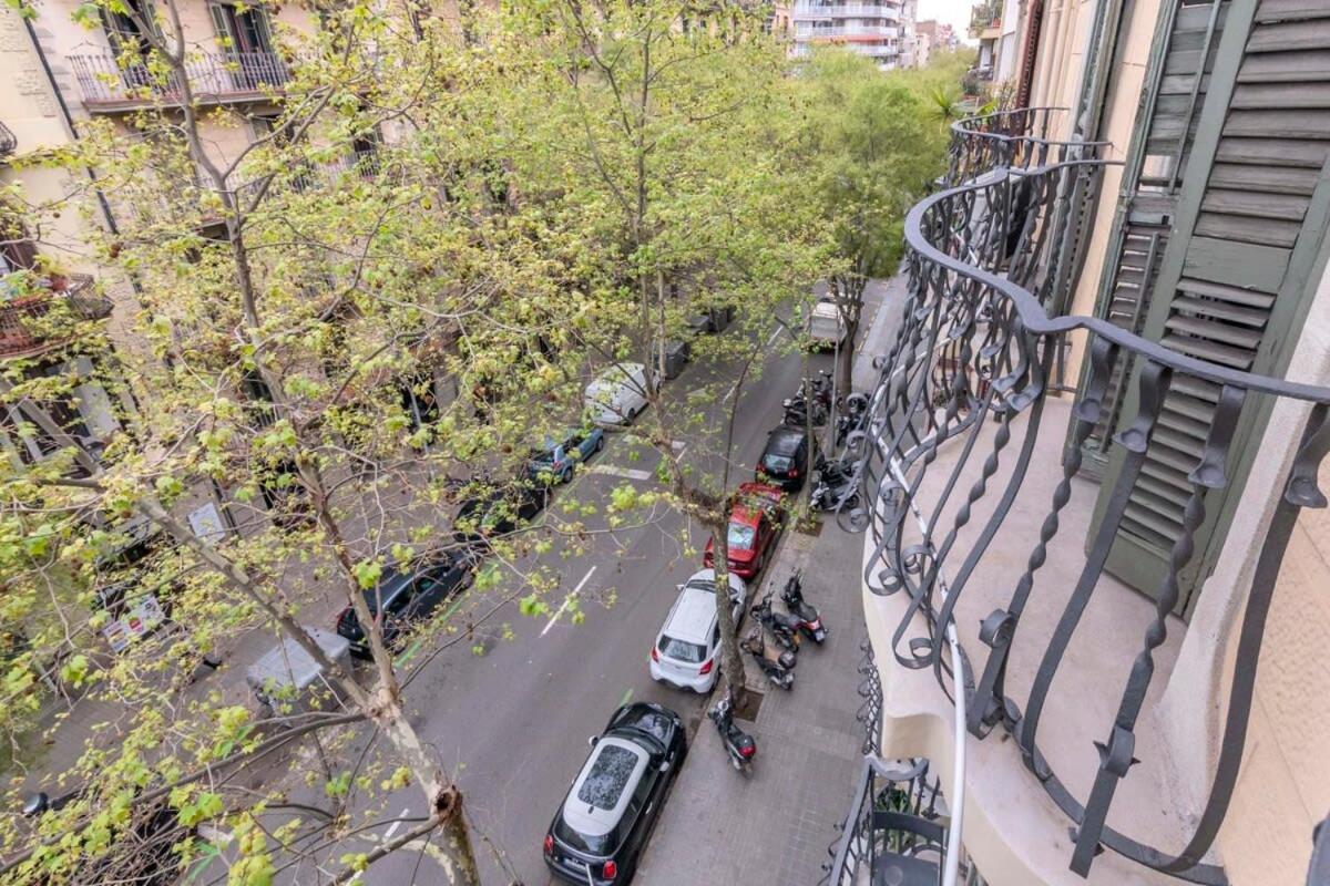 Elegant 4 Bedrooms 3 Bathrooms Catalan Home Barcelona Exteriör bild